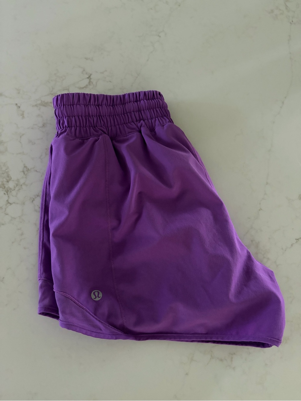 Lululemon Hotty hot high-rise lined short 4”